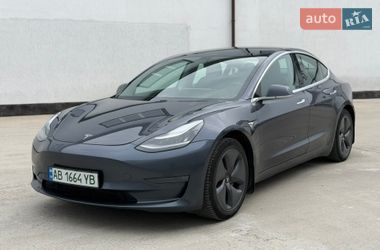 Седан Tesla Model 3 2019 в Вінниці