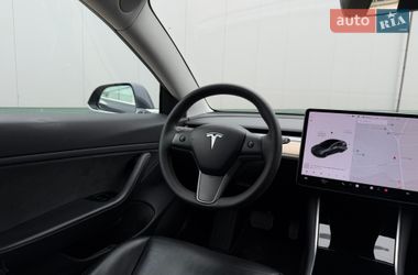 Седан Tesla Model 3 2019 в Вінниці