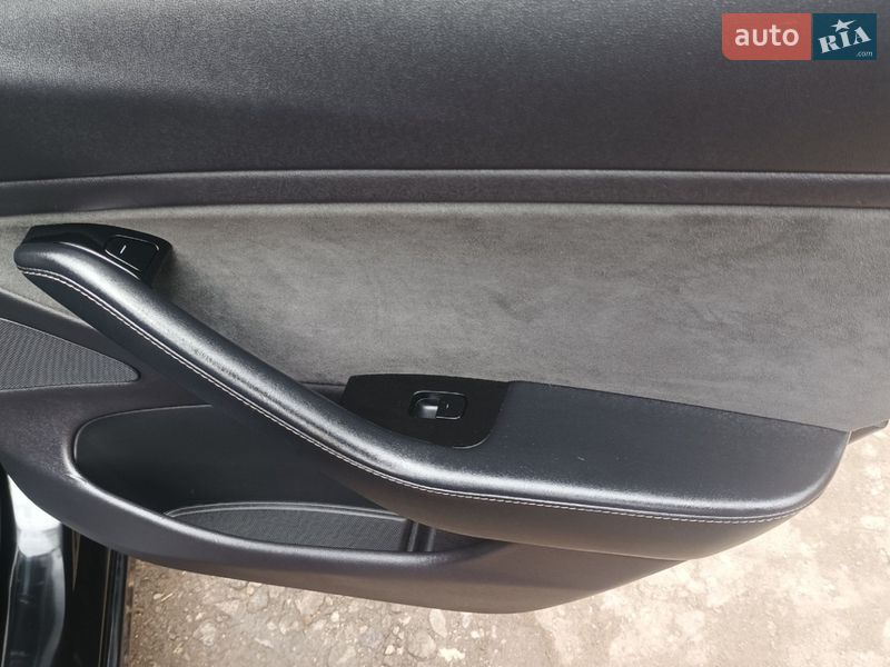 Седан Tesla Model 3 2019 в Хмельницькому фото 8 Седан Tesla Model 3 2019 в Хмельницькому