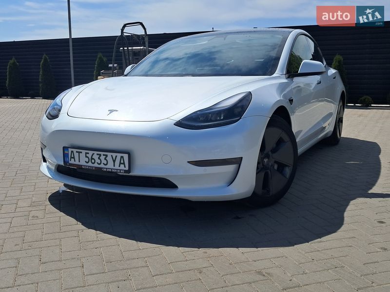 Седан Tesla Model 3 2020 в Ивано-Франковске