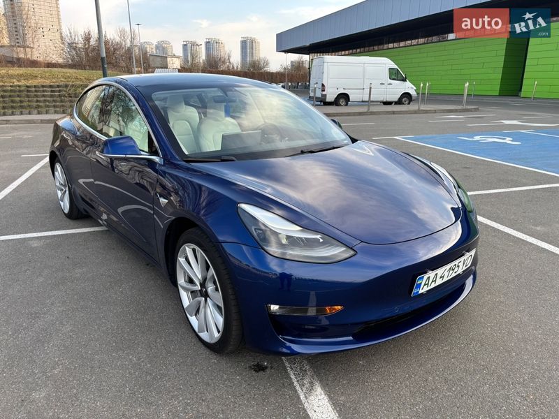 Tesla Model 3 2020