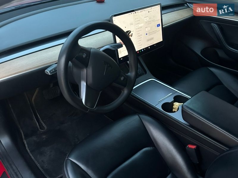 Седан Tesla Model 3 2021 в Киеве