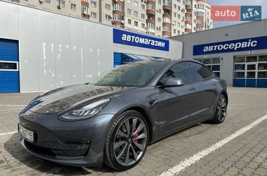 Седан Tesla Model 3 2020 в Львове