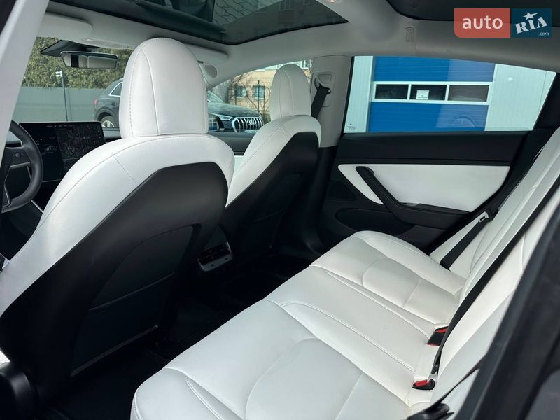 Седан Tesla Model 3 2020 в Львове фото 12 Седан Tesla Model 3 2020 в Львове