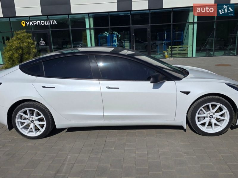 Седан Tesla Model 3 2020 в Хмельницком фото 4 Седан Tesla Model 3 2020 в Хмельницком