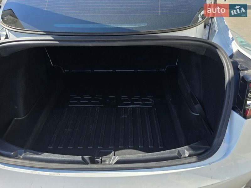 Седан Tesla Model 3 2020 в Хмельницком фото 14 Седан Tesla Model 3 2020 в Хмельницком