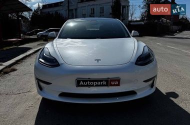 Седан Tesla Model 3 2022 в Киеве