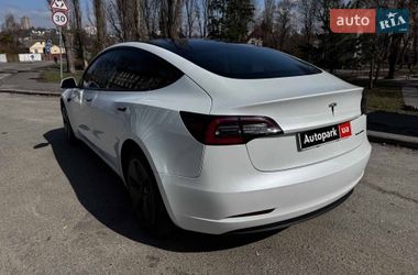 Седан Tesla Model 3 2022 в Киеве