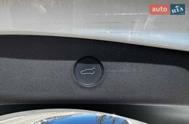 Седан Tesla Model 3 2022 в Киеве