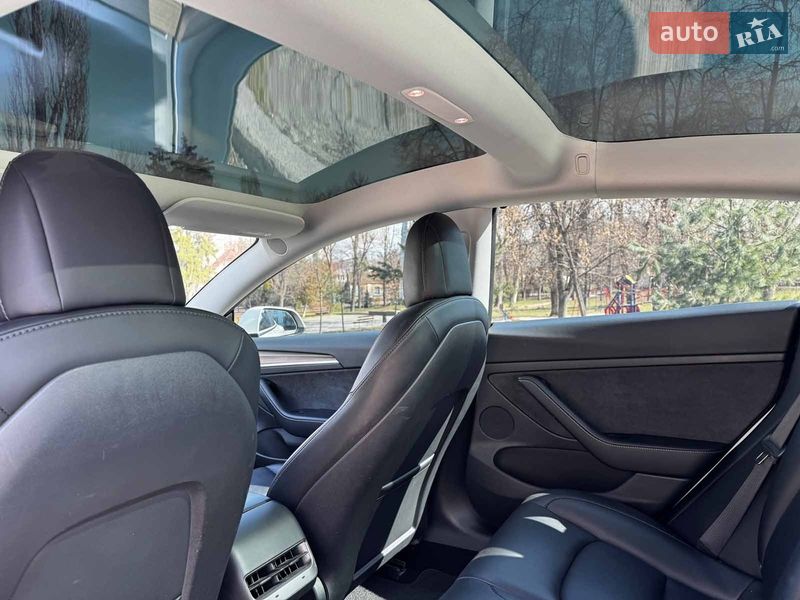 Седан Tesla Model 3 2022 в Киеве фото 28 Седан Tesla Model 3 2022 в Киеве