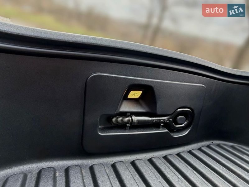 Седан Tesla Model 3 2024 в Кропивницком фото 13 Седан Tesla Model 3 2024 в Кропивницком