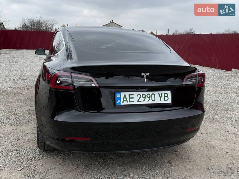 Седан Tesla Model 3 2019 в Павлограді