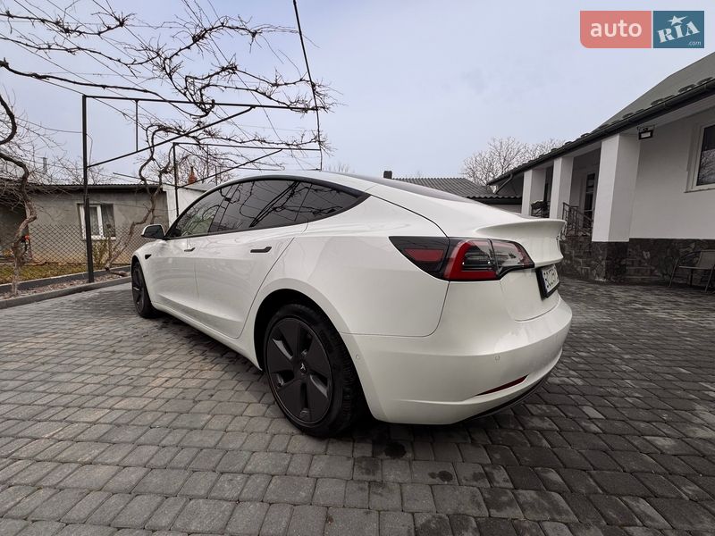 Седан Tesla Model 3 2021 в Самборе