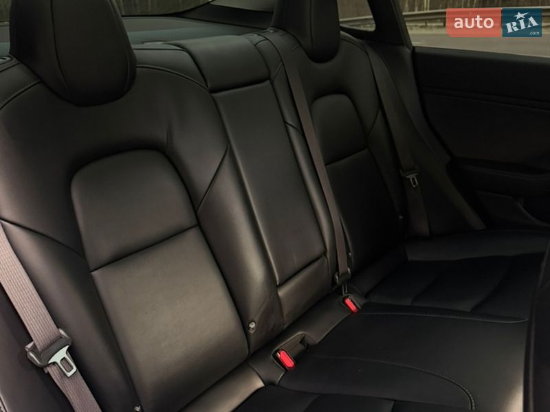 Седан Tesla Model 3 2018 в Ковеле