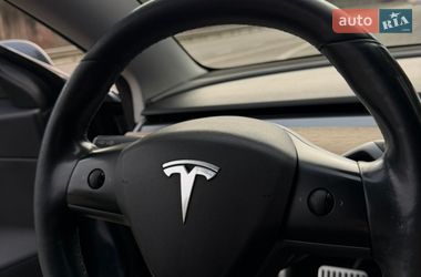 Седан Tesla Model 3 2018 в Ковелі