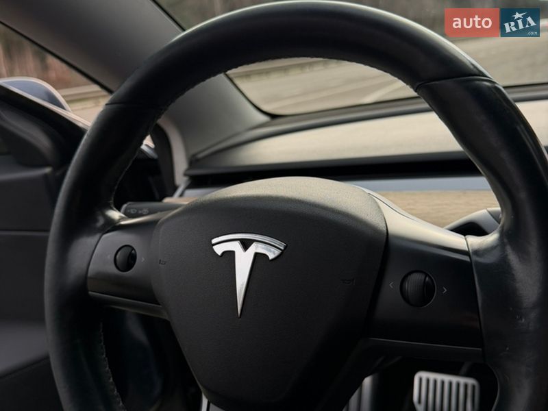 Седан Tesla Model 3 2018 в Ковеле