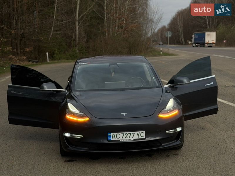 Седан Tesla Model 3 2018 в Ковеле