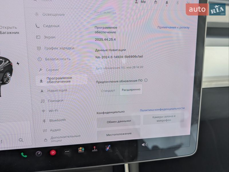 Седан Tesla Model 3 2019 в Львове