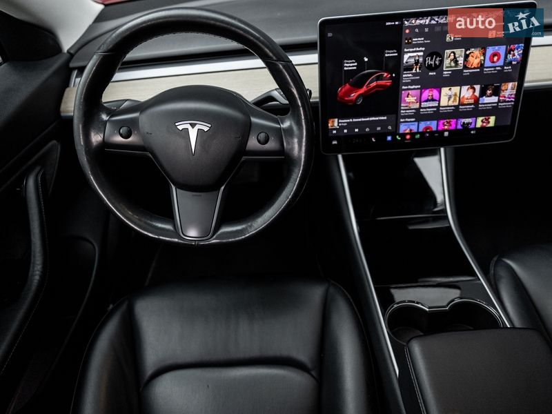 Седан Tesla Model 3 2018 в Житомирі