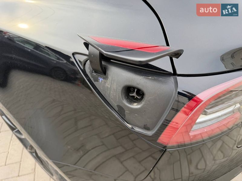 Седан Tesla Model 3 2023 в Луцке фото 9 Седан Tesla Model 3 2023 в Луцке