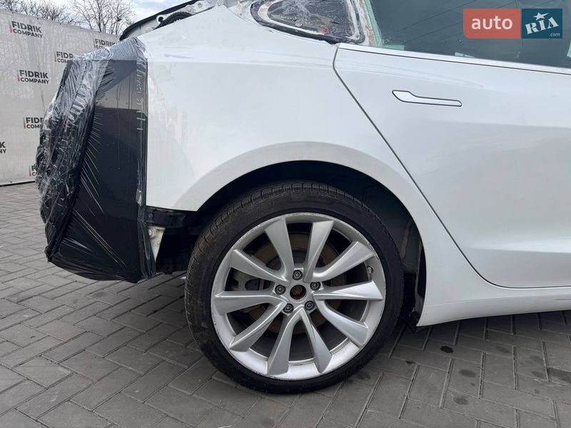 Седан Tesla Model 3 2019 в Луцьку фото 15 Седан Tesla Model 3 2019 в Луцьку