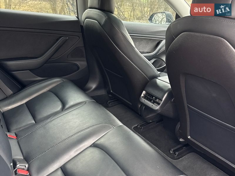 Седан Tesla Model 3 2018 в Львове фото 12 Седан Tesla Model 3 2018 в Львове