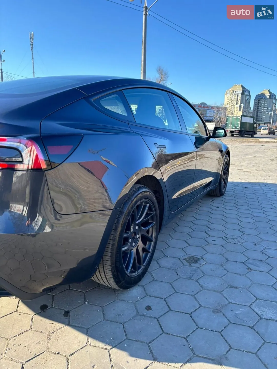 2025 Tesla Model 3 - мініатюра 11