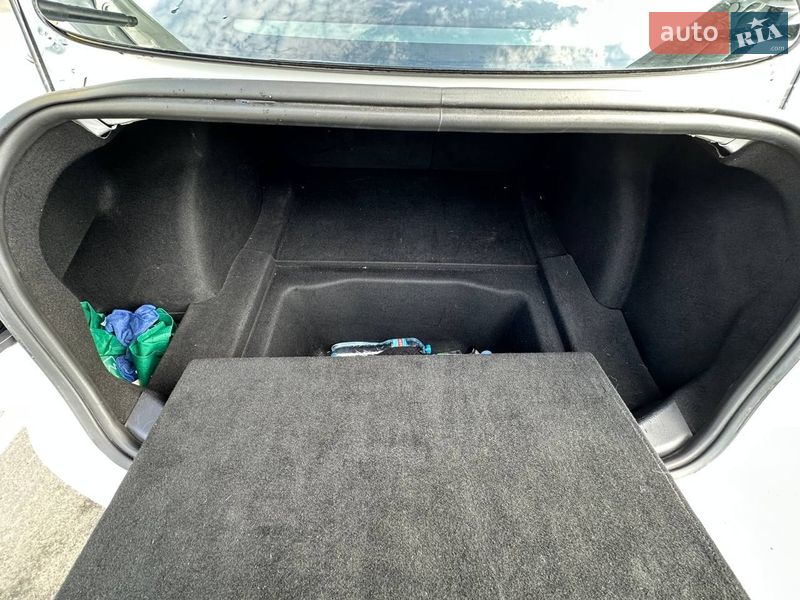 Седан Tesla Model 3 2019 в Києві