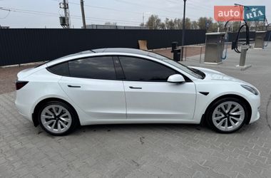 Седан Tesla Model 3 2022 в Киеве