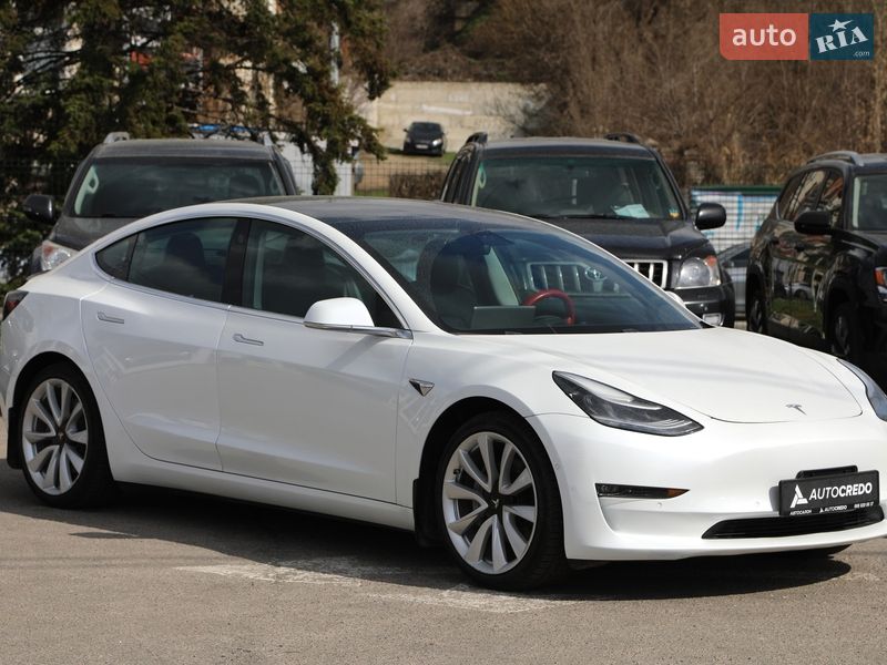 Седан Tesla Model 3 2019 в Харькове