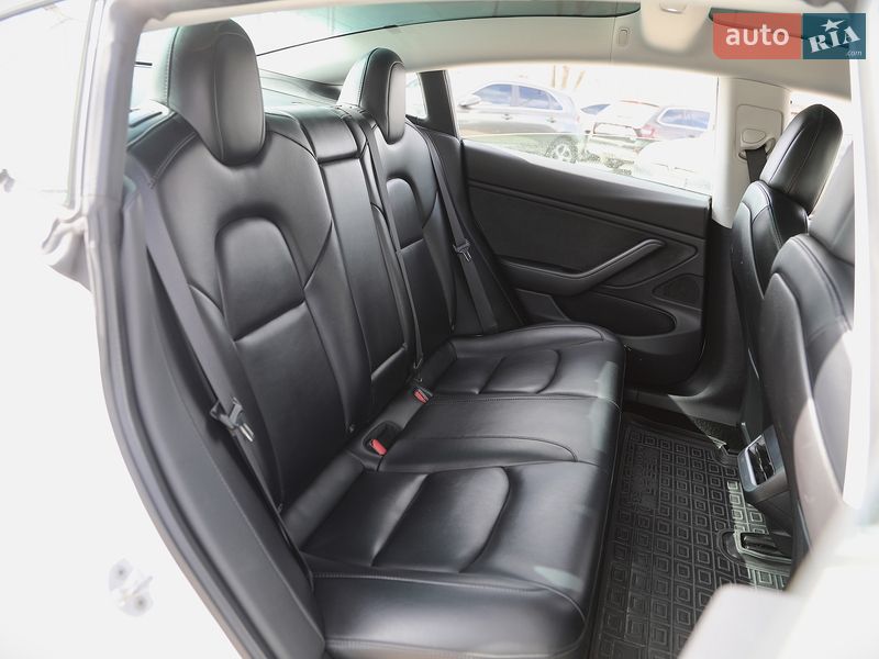 Седан Tesla Model 3 2019 в Харькове