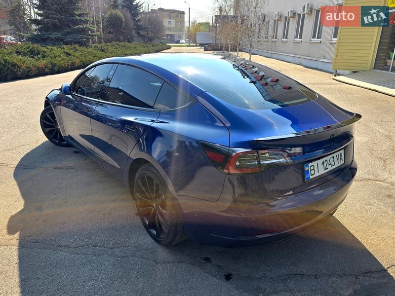 Седан Tesla Model 3 2019 в Полтаве