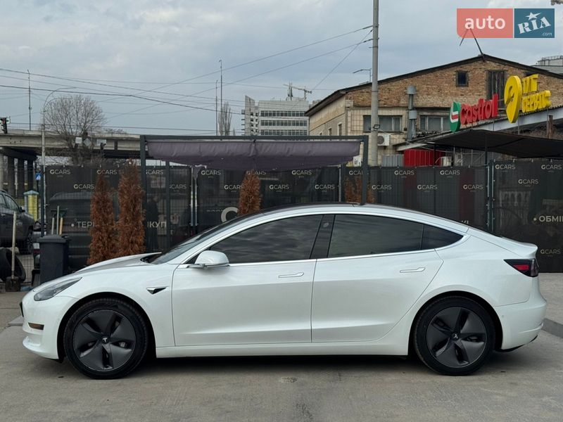 Седан Tesla Model 3 2019 в Киеве