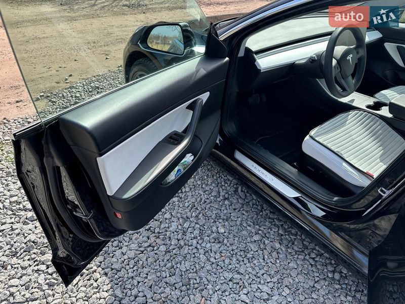 Седан Tesla Model 3 2020 в Харкові