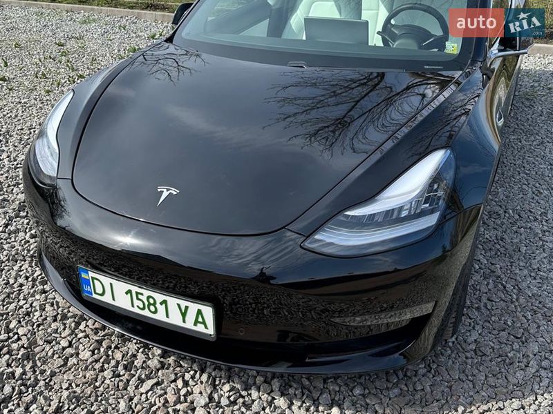 Седан Tesla Model 3 2020 в Харкові