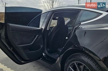 Седан Tesla Model 3 2018 в Ирпене