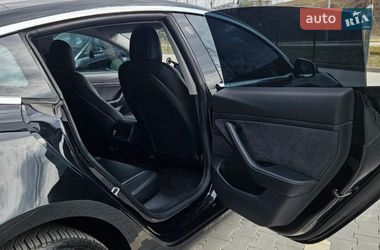 Седан Tesla Model 3 2018 в Ирпене