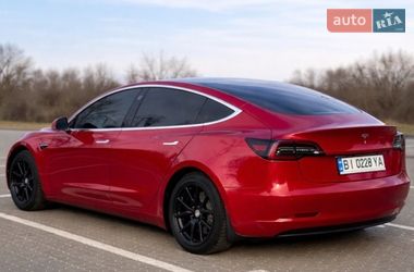 Седан Tesla Model 3 2018 в Киеве