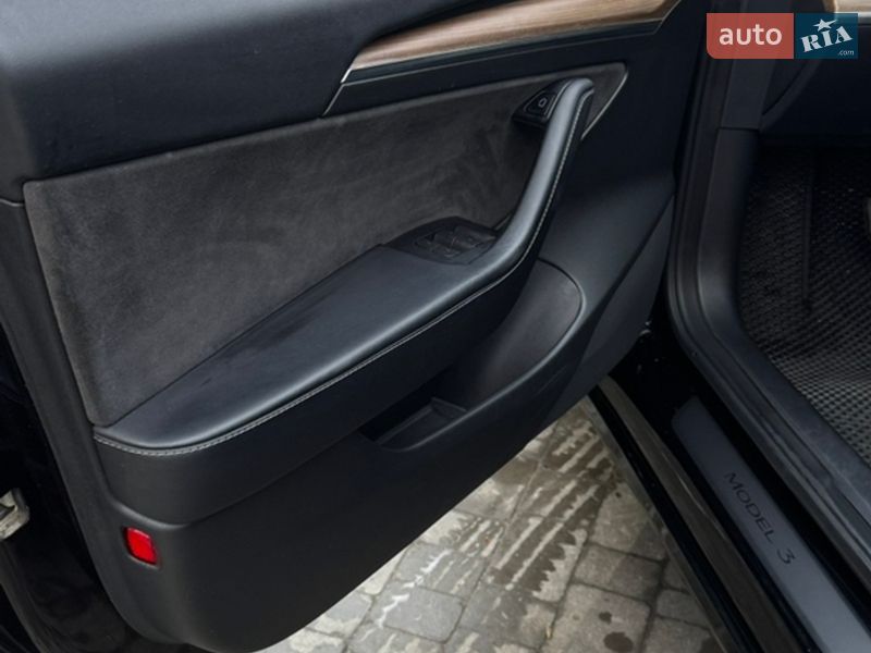 Седан Tesla Model 3 2022 в Одесі