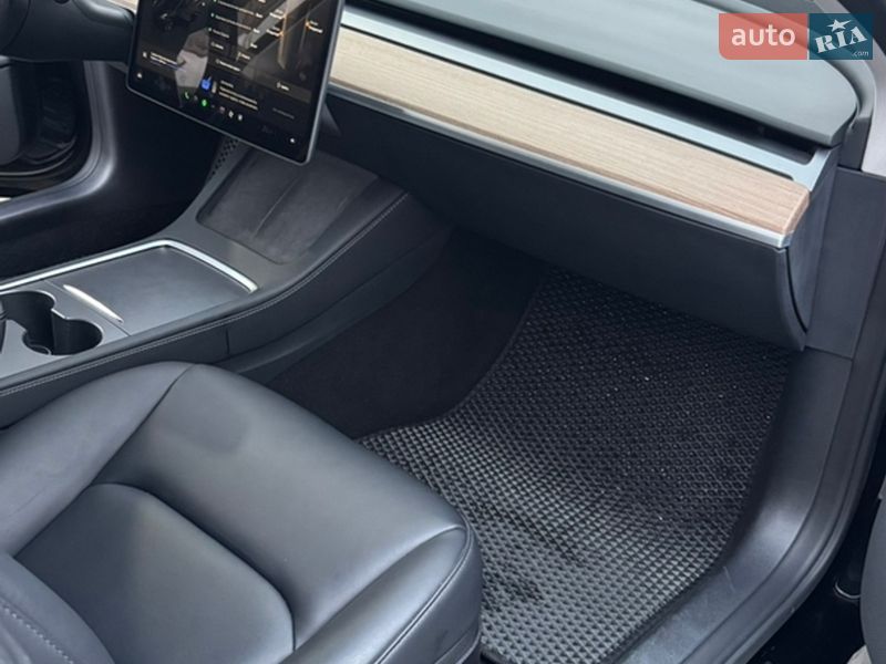 Седан Tesla Model 3 2022 в Одесі