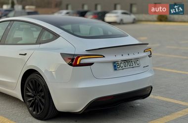 Седан Tesla Model 3 2024 в Львове