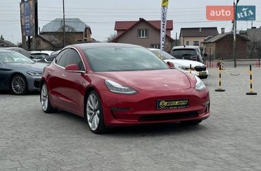 Седан Tesla Model 3 2018 в Львові