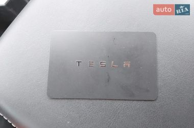 Седан Tesla Model 3 2023 в Киеве