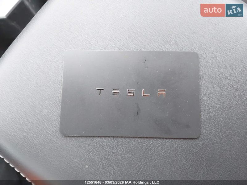 Седан Tesla Model 3 2023 в Киеве