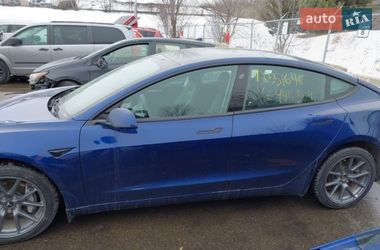 Седан Tesla Model 3 2023 в Киеве