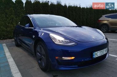 Седан Tesla Model 3 2019 в Луцьку