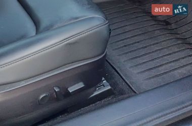 Седан Tesla Model 3 2019 в Киеве