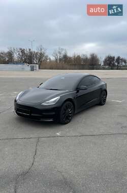 Седан Tesla Model 3 2021 в Новомосковську