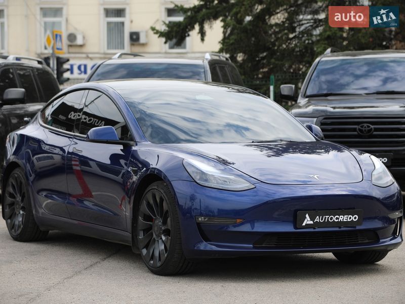 Седан Tesla Model 3 2022 в Харкові