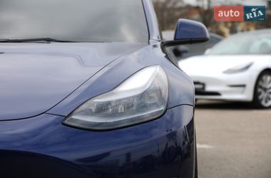 Седан Tesla Model 3 2022 в Харькове
